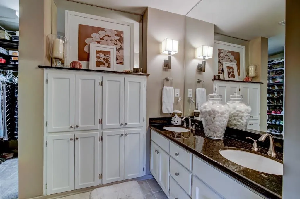 6810 Glenridge Drive Unit F, Atlanta, Georgia 30328, 2 Bedrooms Bedrooms, ,2 BathroomsBathrooms,Residential,Sold,6810 Glenridge Drive Unit F,6027464