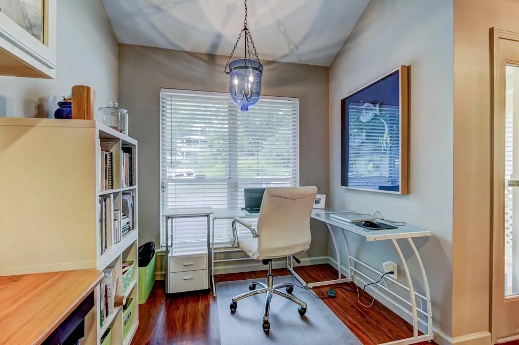 6810 Glenridge Drive Unit F, Atlanta, Georgia 30328, 2 Bedrooms Bedrooms, ,2 BathroomsBathrooms,Residential,Sold,6810 Glenridge Drive Unit F,6027464