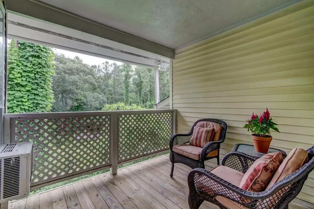 6810 Glenridge Drive Unit F, Atlanta, Georgia 30328, 2 Bedrooms Bedrooms, ,2 BathroomsBathrooms,Residential,Sold,6810 Glenridge Drive Unit F,6027464