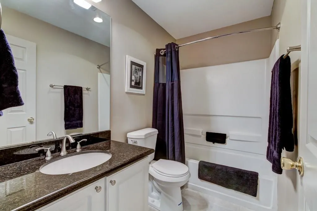 6810 Glenridge Drive Unit F, Atlanta, Georgia 30328, 2 Bedrooms Bedrooms, ,2 BathroomsBathrooms,Residential,Sold,6810 Glenridge Drive Unit F,6027464