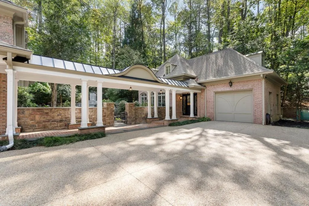 4645 Harris Trail, Atlanta, Georgia 30327, 6 Bedrooms Bedrooms, ,6 BathroomsBathrooms,Residential,Sold,4645 Harris Trail,7475512