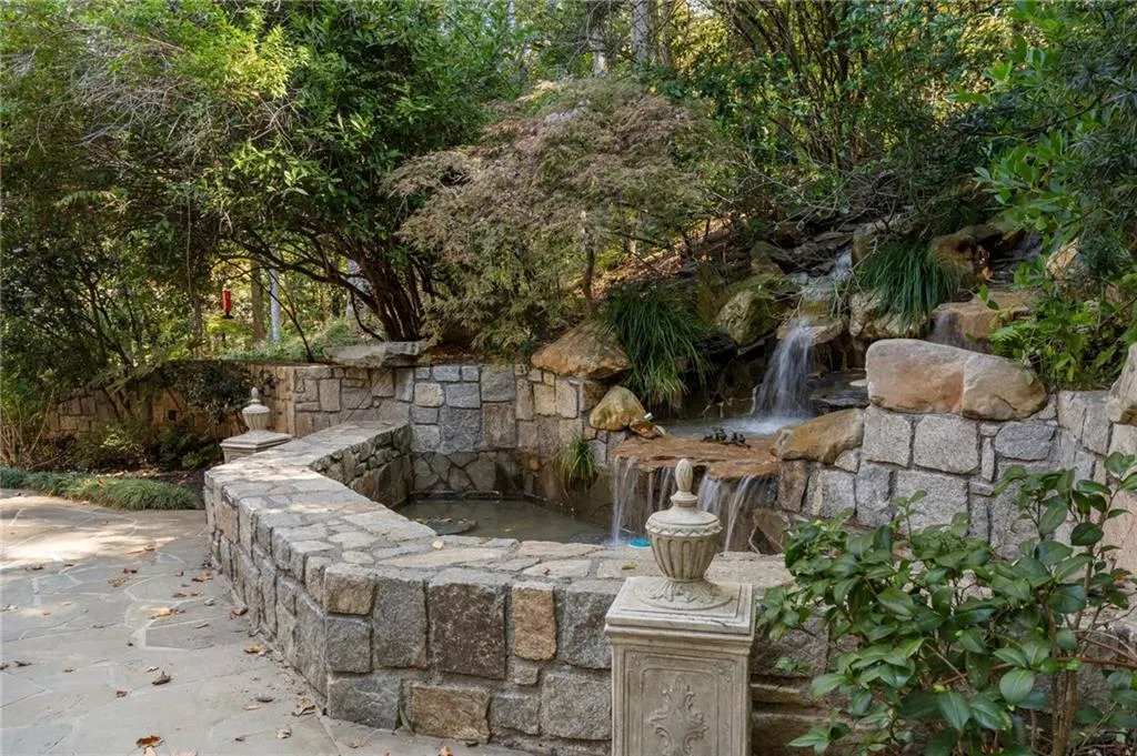 4645 Harris Trail, Atlanta, Georgia 30327, 6 Bedrooms Bedrooms, ,6 BathroomsBathrooms,Residential,Sold,4645 Harris Trail,7475512