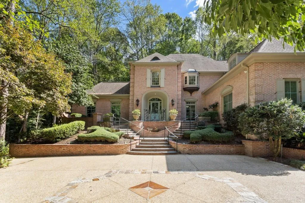 4645 Harris Trail, Atlanta, Georgia 30327, 6 Bedrooms Bedrooms, ,6 BathroomsBathrooms,Residential,Sold,4645 Harris Trail,7475512