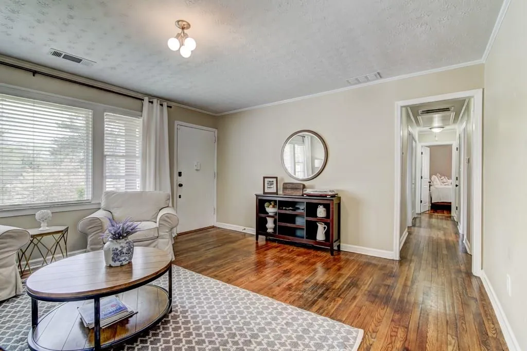 2818 Parkridge Drive Ne, Brookhaven, Georgia 30319, 4 Bedrooms Bedrooms, ,3 BathroomsBathrooms,Residential,Sold,2818 Parkridge Drive Ne,5991417