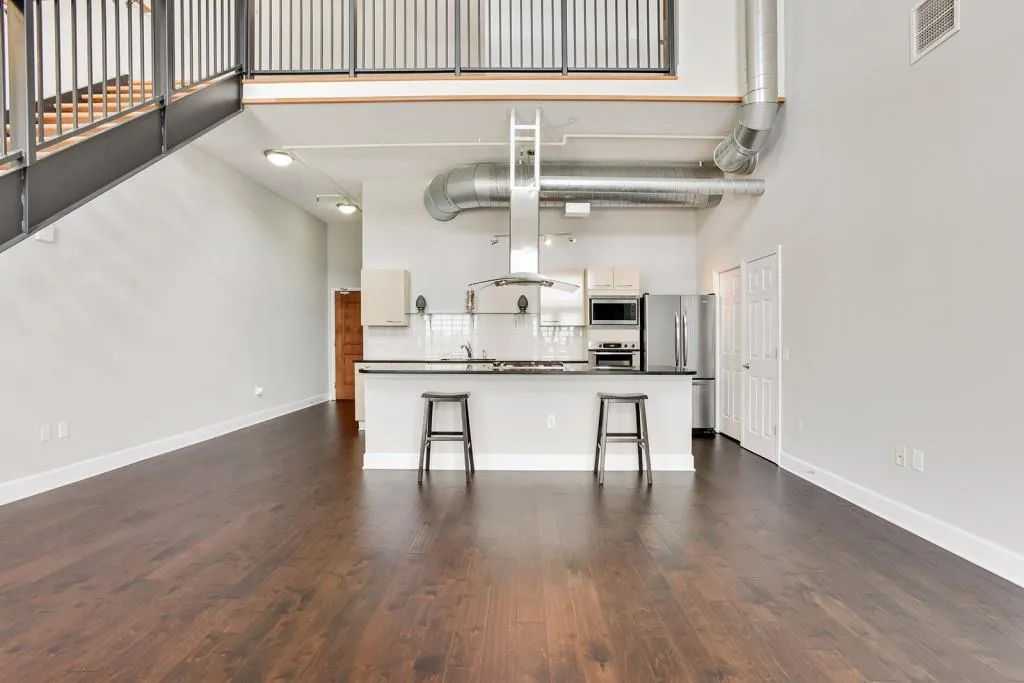 3820 Roswell Road Ne Unit 511, Atlanta, Georgia 30342, 2 Bedrooms Bedrooms, ,2 BathroomsBathrooms,Residential,Sold,3820 Roswell Road Ne Unit 511,5850384