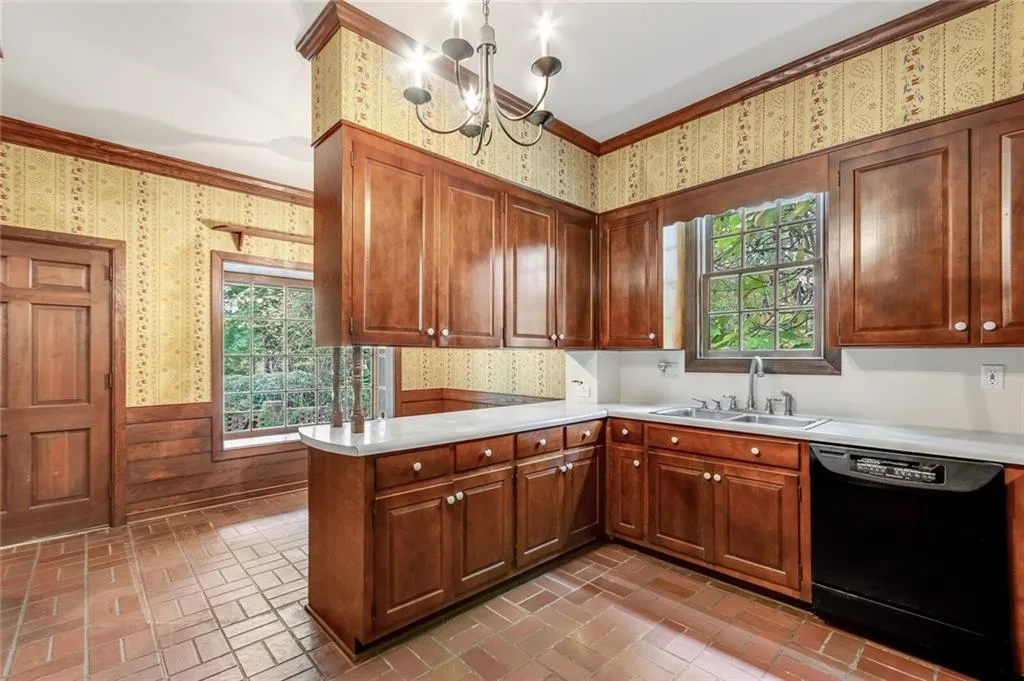 960 The 16th Fairway, Sandy Springs, Georgia 30350, 3 Bedrooms Bedrooms, ,3 BathroomsBathrooms,Residential,Sold,960 The 16th Fairway,6965387