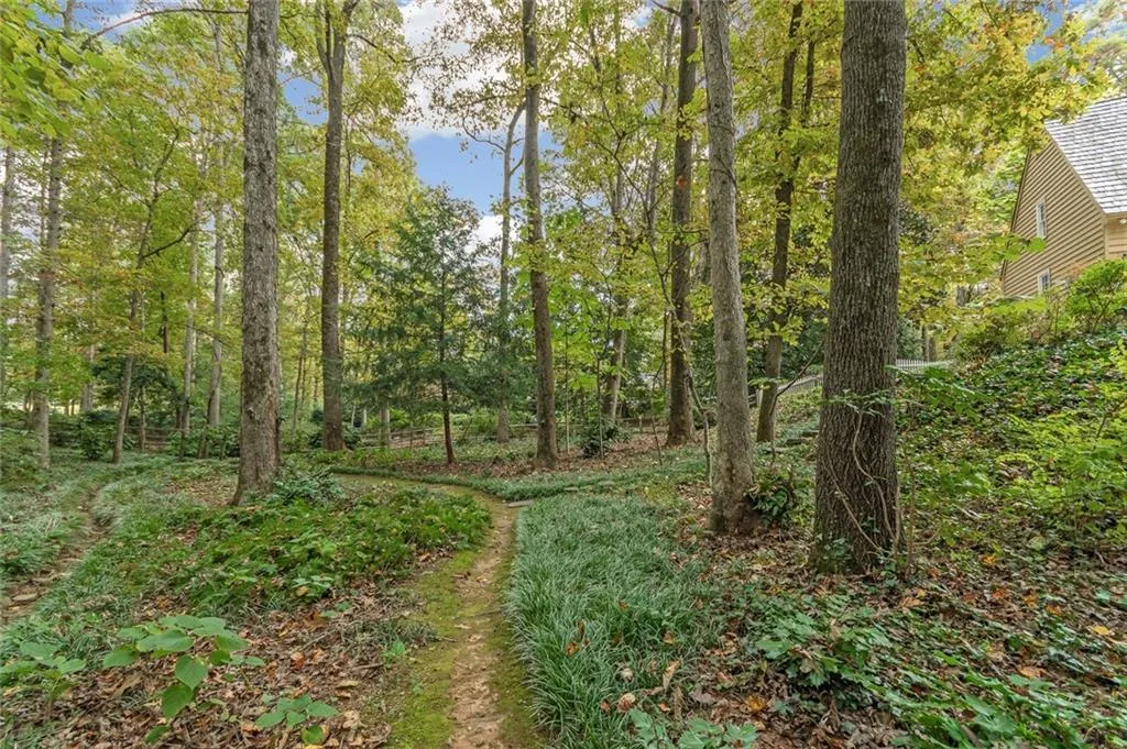 960 The 16th Fairway, Sandy Springs, Georgia 30350, 3 Bedrooms Bedrooms, ,3 BathroomsBathrooms,Residential,Sold,960 The 16th Fairway,6965387