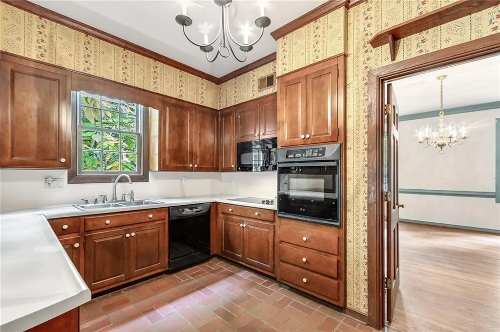 960 The 16th Fairway, Sandy Springs, Georgia 30350, 3 Bedrooms Bedrooms, ,3 BathroomsBathrooms,Residential,Sold,960 The 16th Fairway,6965387