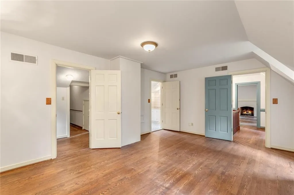 960 The 16th Fairway, Sandy Springs, Georgia 30350, 3 Bedrooms Bedrooms, ,3 BathroomsBathrooms,Residential,Sold,960 The 16th Fairway,6965387