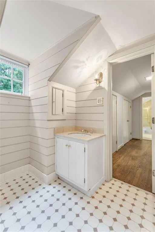 960 The 16th Fairway, Sandy Springs, Georgia 30350, 3 Bedrooms Bedrooms, ,3 BathroomsBathrooms,Residential,Sold,960 The 16th Fairway,6965387