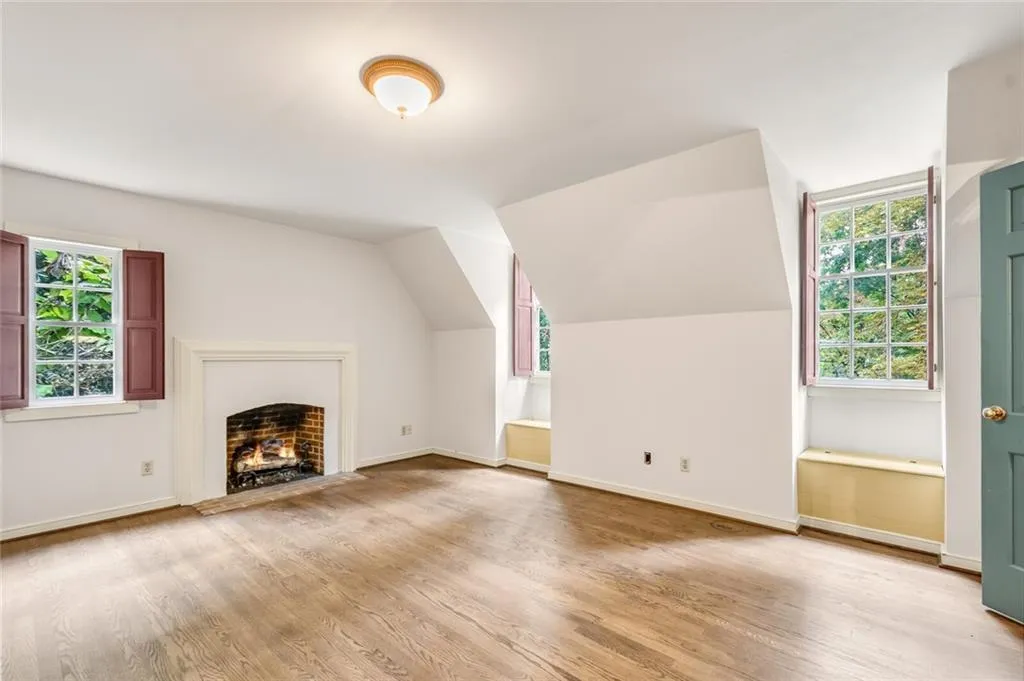 960 The 16th Fairway, Sandy Springs, Georgia 30350, 3 Bedrooms Bedrooms, ,3 BathroomsBathrooms,Residential,Sold,960 The 16th Fairway,6965387