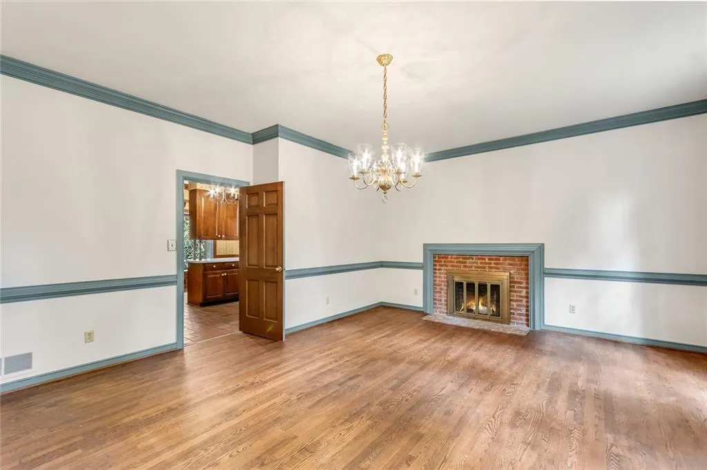 960 The 16th Fairway, Sandy Springs, Georgia 30350, 3 Bedrooms Bedrooms, ,3 BathroomsBathrooms,Residential,Sold,960 The 16th Fairway,6965387