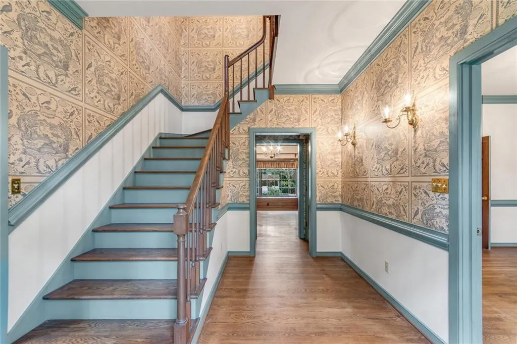 960 The 16th Fairway, Sandy Springs, Georgia 30350, 3 Bedrooms Bedrooms, ,3 BathroomsBathrooms,Residential,Sold,960 The 16th Fairway,6965387
