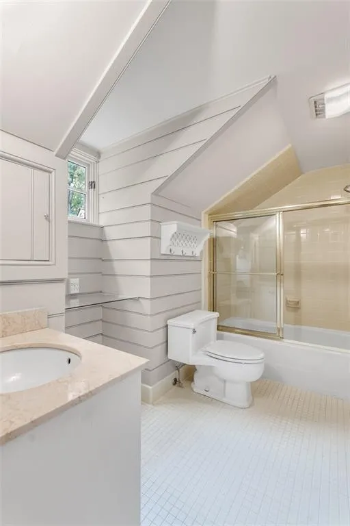 960 The 16th Fairway, Sandy Springs, Georgia 30350, 3 Bedrooms Bedrooms, ,3 BathroomsBathrooms,Residential,Sold,960 The 16th Fairway,6965387