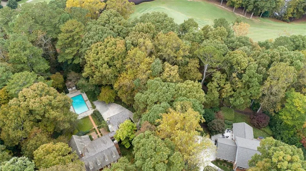 960 The 16th Fairway, Sandy Springs, Georgia 30350, 3 Bedrooms Bedrooms, ,3 BathroomsBathrooms,Residential,Sold,960 The 16th Fairway,6965387