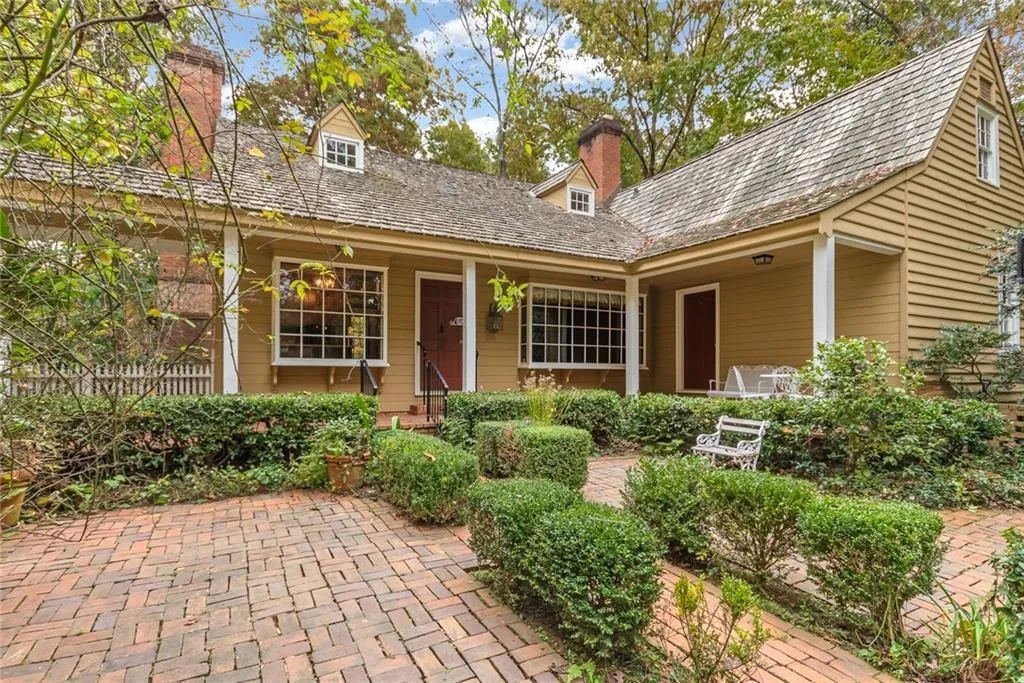 960 The 16th Fairway, Sandy Springs, Georgia 30350, 3 Bedrooms Bedrooms, ,3 BathroomsBathrooms,Residential,Sold,960 The 16th Fairway,6965387