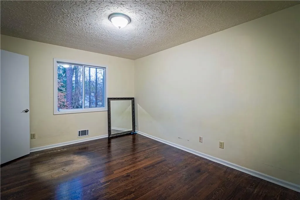 7695 Nesbit Ferry Road, Sandy Springs, Georgia 30350, 4 Bedrooms Bedrooms, ,3 BathroomsBathrooms,Residential,Sold,7695 Nesbit Ferry Road,6972724