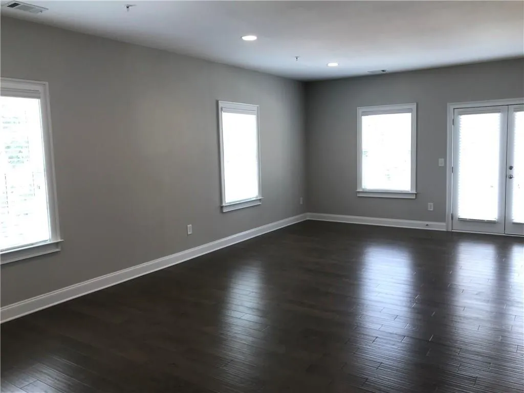 6435 Lucent Lane Unit 94, Sandy Springs, Georgia 30328, 4 Bedrooms Bedrooms, ,3 BathroomsBathrooms,Residential,Sold,6435 Lucent Lane Unit 94,6069499