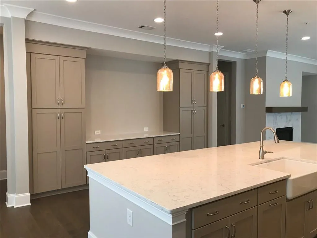 6435 Lucent Lane Unit 94, Sandy Springs, Georgia 30328, 4 Bedrooms Bedrooms, ,3 BathroomsBathrooms,Residential,Sold,6435 Lucent Lane Unit 94,6069499