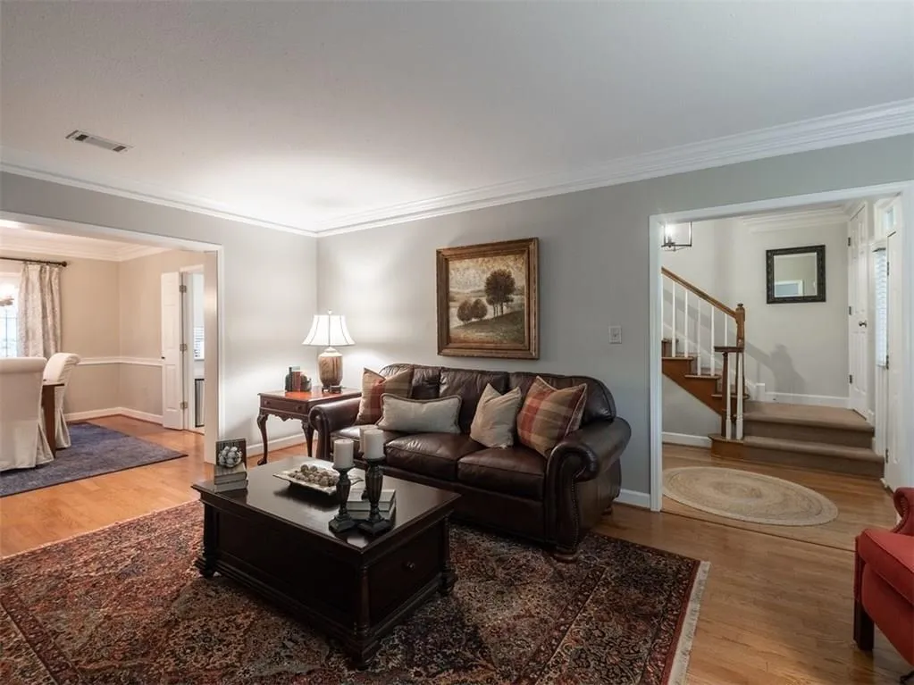 24 Plantation Drive, Atlanta, Georgia 30324, 2 Bedrooms Bedrooms, ,2 BathroomsBathrooms,Residential,Sold,24 Plantation Drive,6027386