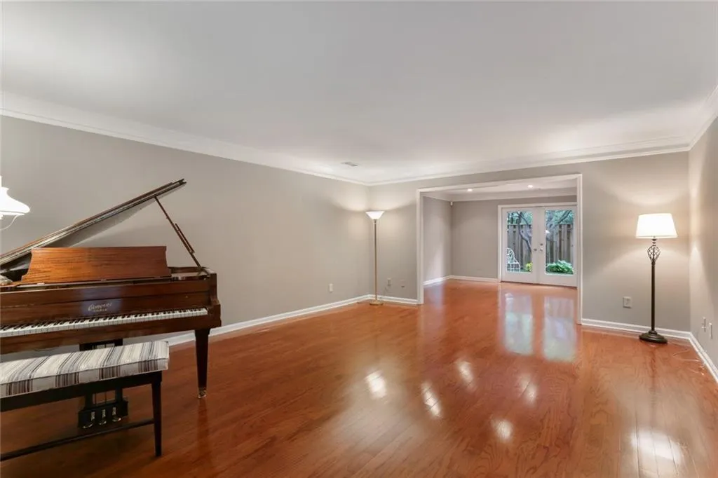 272 The South Chace, Atlanta, Georgia 30328, 3 Bedrooms Bedrooms, ,2 BathroomsBathrooms,Residential,Sold,272 The South Chace,6802433