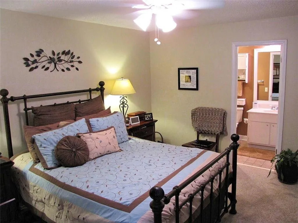 1610 Wingate Way Unit 1610, Sandy Springs, Georgia 30350, 2 Bedrooms Bedrooms, ,2 BathroomsBathrooms,Residential,Sold,1610 Wingate Way Unit 1610,5607608