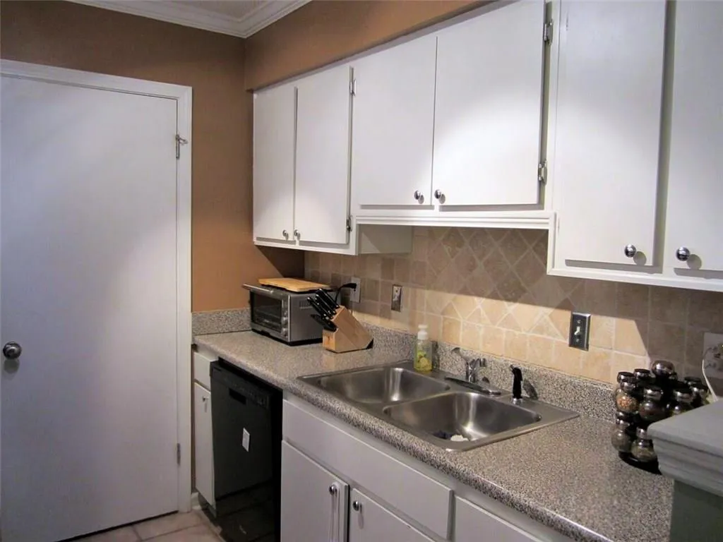 1610 Wingate Way Unit 1610, Sandy Springs, Georgia 30350, 2 Bedrooms Bedrooms, ,2 BathroomsBathrooms,Residential,Sold,1610 Wingate Way Unit 1610,5607608