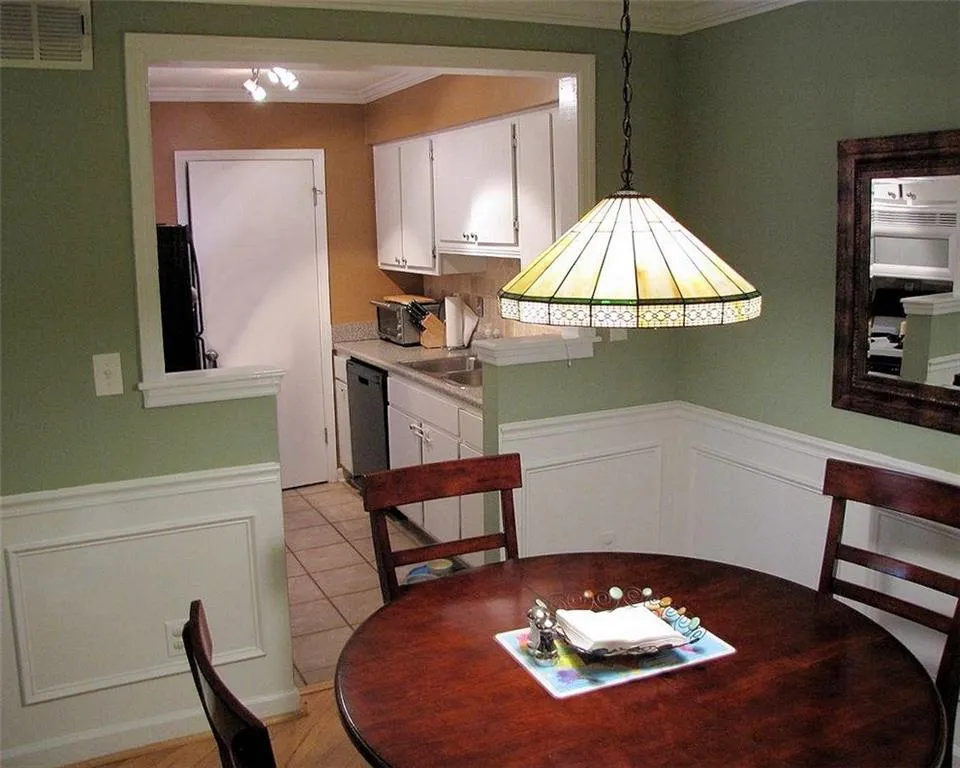 1610 Wingate Way Unit 1610, Sandy Springs, Georgia 30350, 2 Bedrooms Bedrooms, ,2 BathroomsBathrooms,Residential,Sold,1610 Wingate Way Unit 1610,5607608