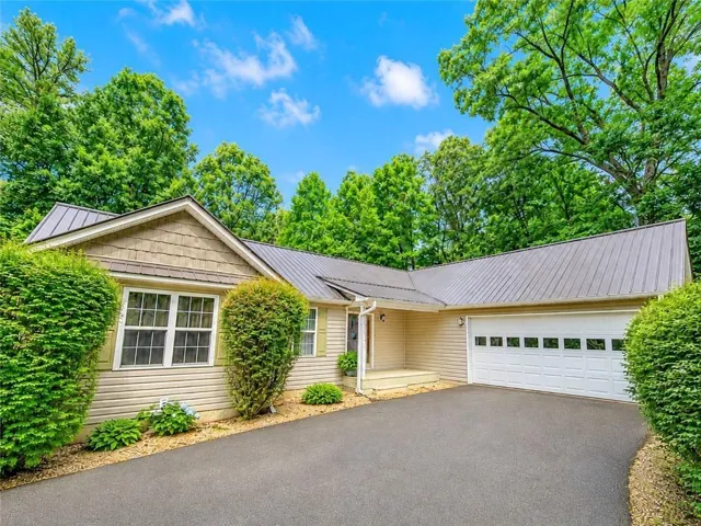 97 Tradewinds Road, Cleveland, Georgia 30528