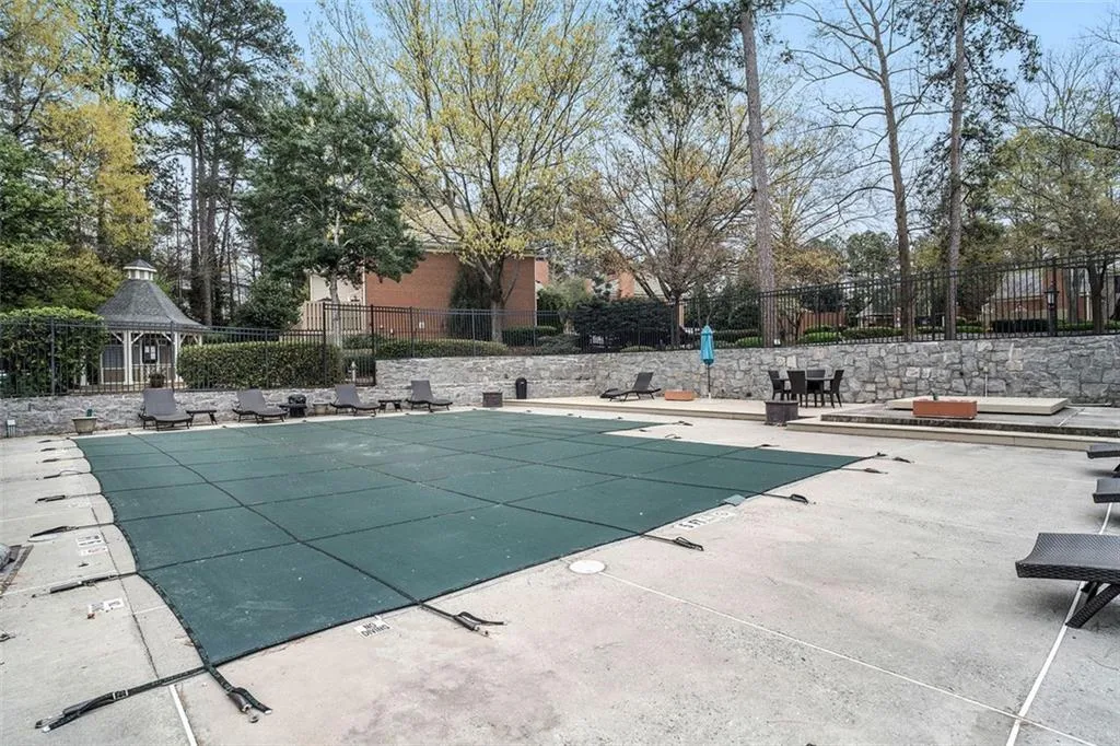 126 Mount Vernon Circle, Atlanta, Georgia 30338, 2 Bedrooms Bedrooms, ,2 BathroomsBathrooms,Residential,Sold,126 Mount Vernon Circle,6857622