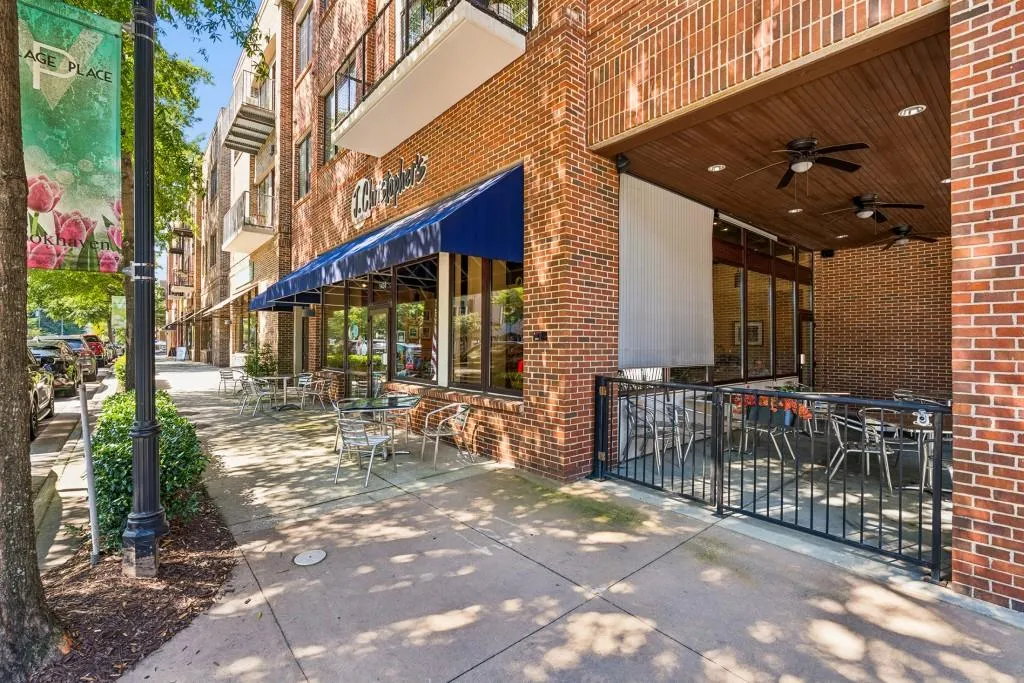 Patios, restaurants and shops along Dresden Drive are all within walking distance.