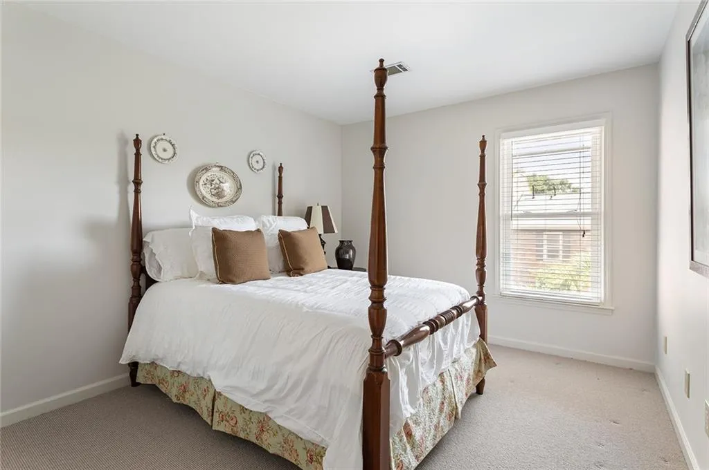 9 Queen Victoria Place Nw, Atlanta, Georgia 30318, 3 Bedrooms Bedrooms, ,2 BathroomsBathrooms,Residential,For Sale,9 Queen Victoria Place Nw,7647883