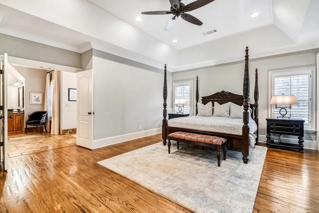 730 E Northway Lane, Atlanta, Georgia 30342, 6 Bedrooms Bedrooms, ,6 BathroomsBathrooms,Residential,Sold,730 E Northway Lane,6698956