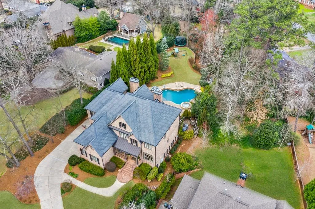 730 E Northway Lane, Atlanta, Georgia 30342, 6 Bedrooms Bedrooms, ,6 BathroomsBathrooms,Residential,Sold,730 E Northway Lane,6698956
