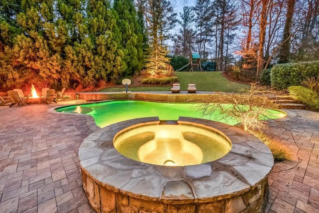730 E Northway Lane, Atlanta, Georgia 30342, 6 Bedrooms Bedrooms, ,6 BathroomsBathrooms,Residential,Sold,730 E Northway Lane,6698956