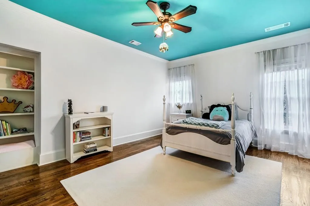 730 E Northway Lane, Atlanta, Georgia 30342, 6 Bedrooms Bedrooms, ,6 BathroomsBathrooms,Residential,Sold,730 E Northway Lane,6698956
