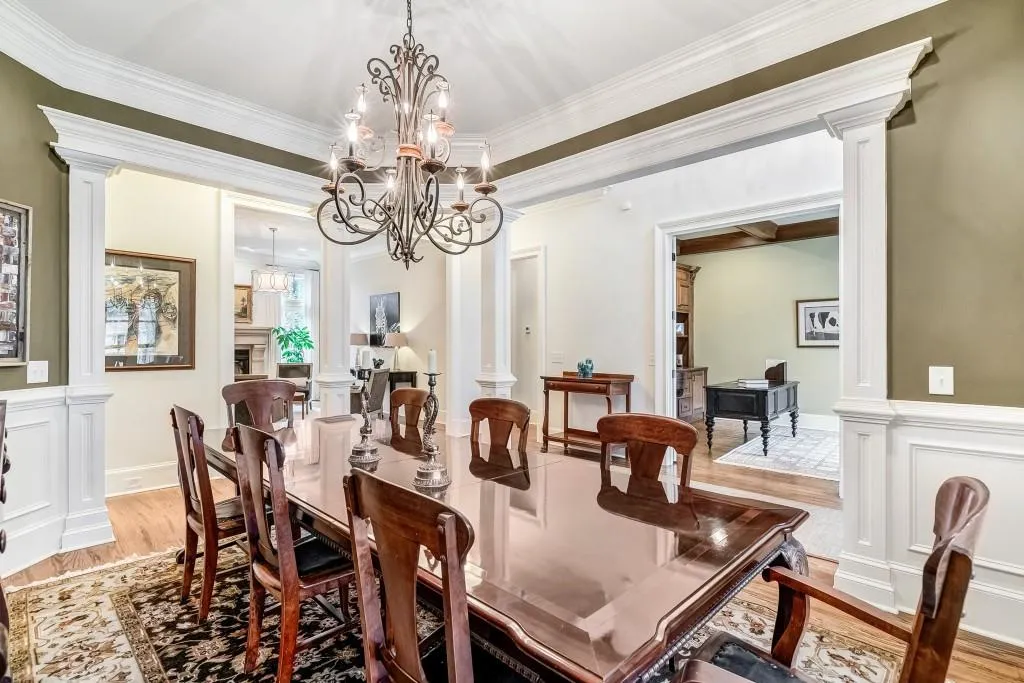 730 E Northway Lane, Atlanta, Georgia 30342, 6 Bedrooms Bedrooms, ,6 BathroomsBathrooms,Residential,Sold,730 E Northway Lane,6698956