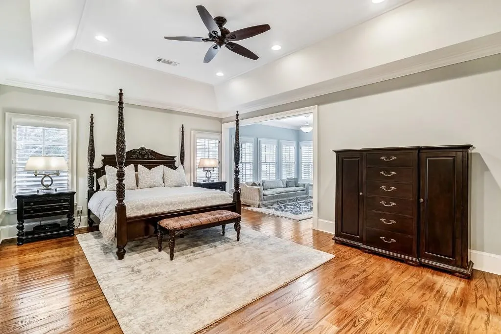 730 E Northway Lane, Atlanta, Georgia 30342, 6 Bedrooms Bedrooms, ,6 BathroomsBathrooms,Residential,Sold,730 E Northway Lane,6698956