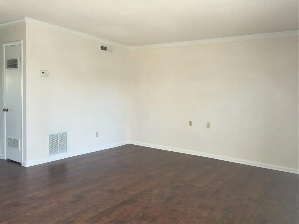 6900 Roswell Road Unit F2, Atlanta, Georgia 30328, 2 Bedrooms Bedrooms, ,2 BathroomsBathrooms,Residential,Sold,6900 Roswell Road Unit F2,5665139