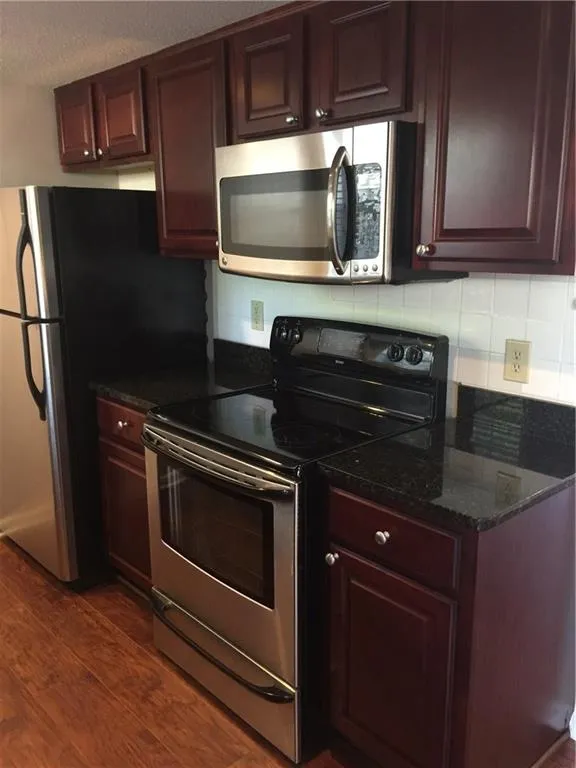 6900 Roswell Road Unit F2, Atlanta, Georgia 30328, 2 Bedrooms Bedrooms, ,2 BathroomsBathrooms,Residential,Sold,6900 Roswell Road Unit F2,5665139