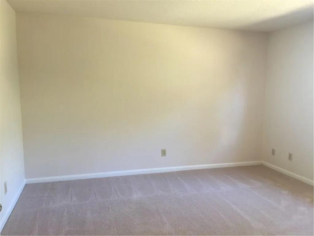 6900 Roswell Road Unit F2, Atlanta, Georgia 30328, 2 Bedrooms Bedrooms, ,2 BathroomsBathrooms,Residential,Sold,6900 Roswell Road Unit F2,5665139