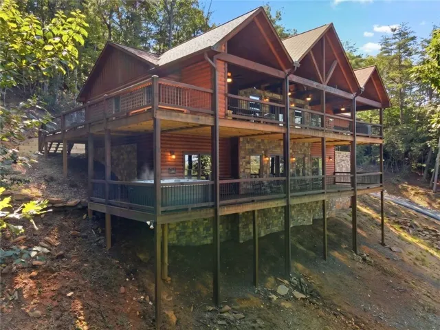 175 Stuart Drive Drive, Mineral Bluff, Georgia 30559