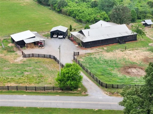 215 Erwin Road, Adairsville, Georgia 30103