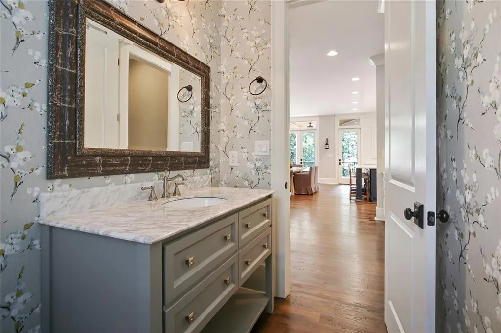 4685 Lake Forrest Drive, Atlanta, Georgia 30342, 6 Bedrooms Bedrooms, ,7 BathroomsBathrooms,Residential,Sold,4685 Lake Forrest Drive,6775364