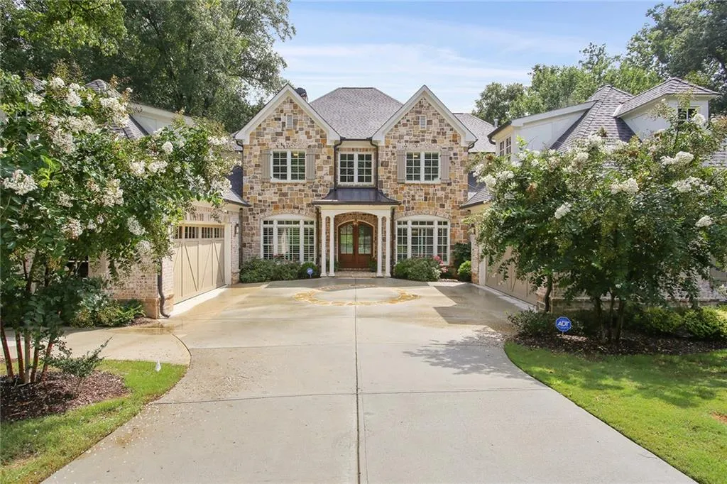 4685 Lake Forrest Drive, Atlanta, Georgia 30342, 6 Bedrooms Bedrooms, ,7 BathroomsBathrooms,Residential,Sold,4685 Lake Forrest Drive,6775364