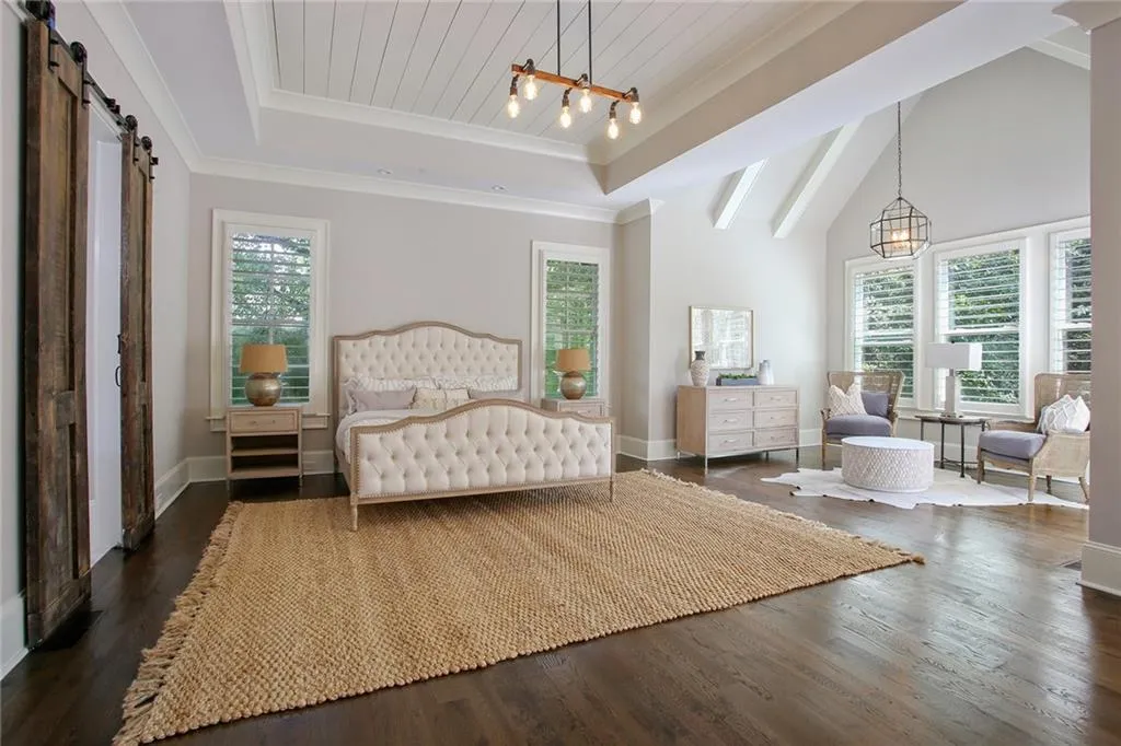 4685 Lake Forrest Drive, Atlanta, Georgia 30342, 6 Bedrooms Bedrooms, ,7 BathroomsBathrooms,Residential,Sold,4685 Lake Forrest Drive,6775364