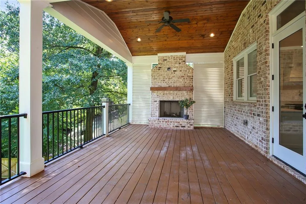 4685 Lake Forrest Drive, Atlanta, Georgia 30342, 6 Bedrooms Bedrooms, ,7 BathroomsBathrooms,Residential,Sold,4685 Lake Forrest Drive,6775364