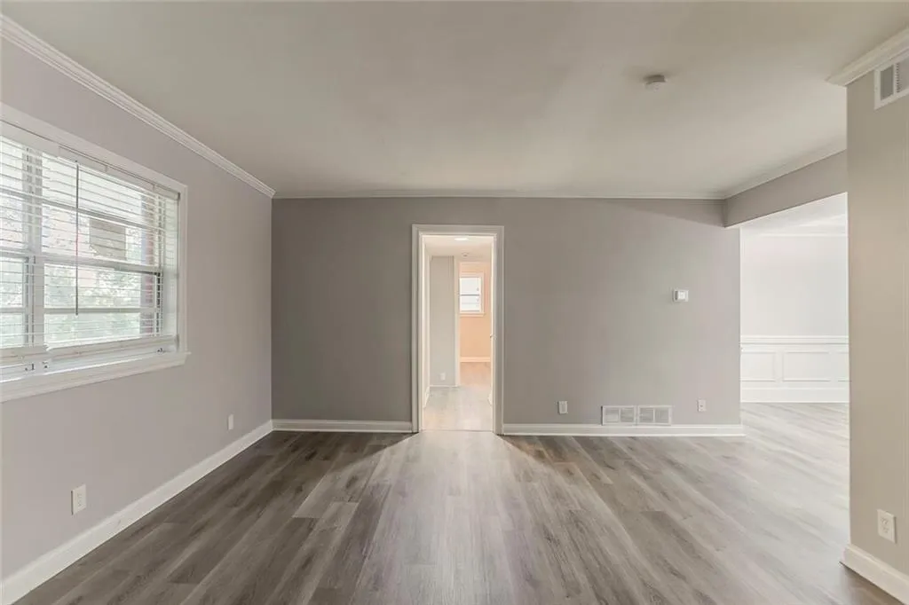 3660 Peachtree Road Ne Unit 2f, Atlanta, Georgia 30319, 2 Bedrooms Bedrooms, ,2 BathroomsBathrooms,Residential,For Sale,3660 Peachtree Road Ne Unit 2f,7615884