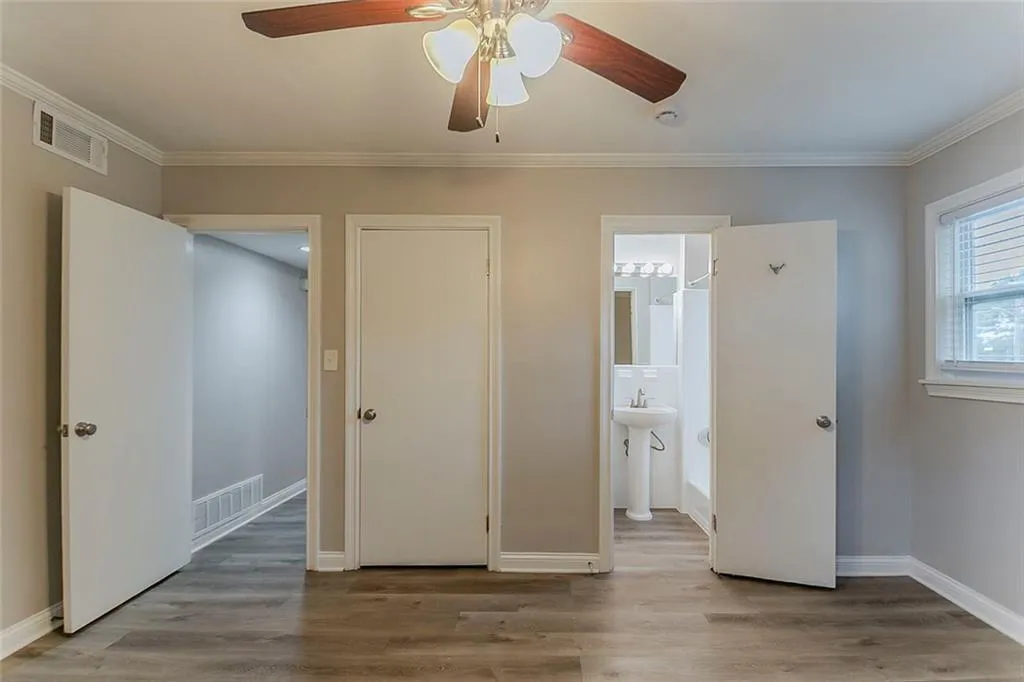 3660 Peachtree Road Ne Unit 2f, Atlanta, Georgia 30319, 2 Bedrooms Bedrooms, ,2 BathroomsBathrooms,Residential,For Sale,3660 Peachtree Road Ne Unit 2f,7615884
