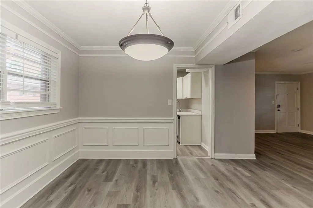3660 Peachtree Road Ne Unit 2f, Atlanta, Georgia 30319, 2 Bedrooms Bedrooms, ,2 BathroomsBathrooms,Residential,For Sale,3660 Peachtree Road Ne Unit 2f,7615884